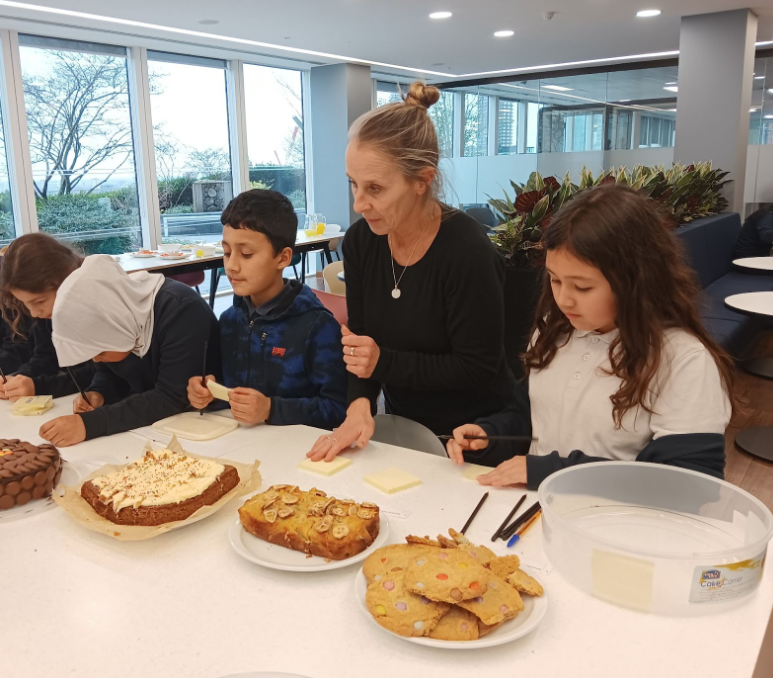 helping disadvantaged students: Liberum
