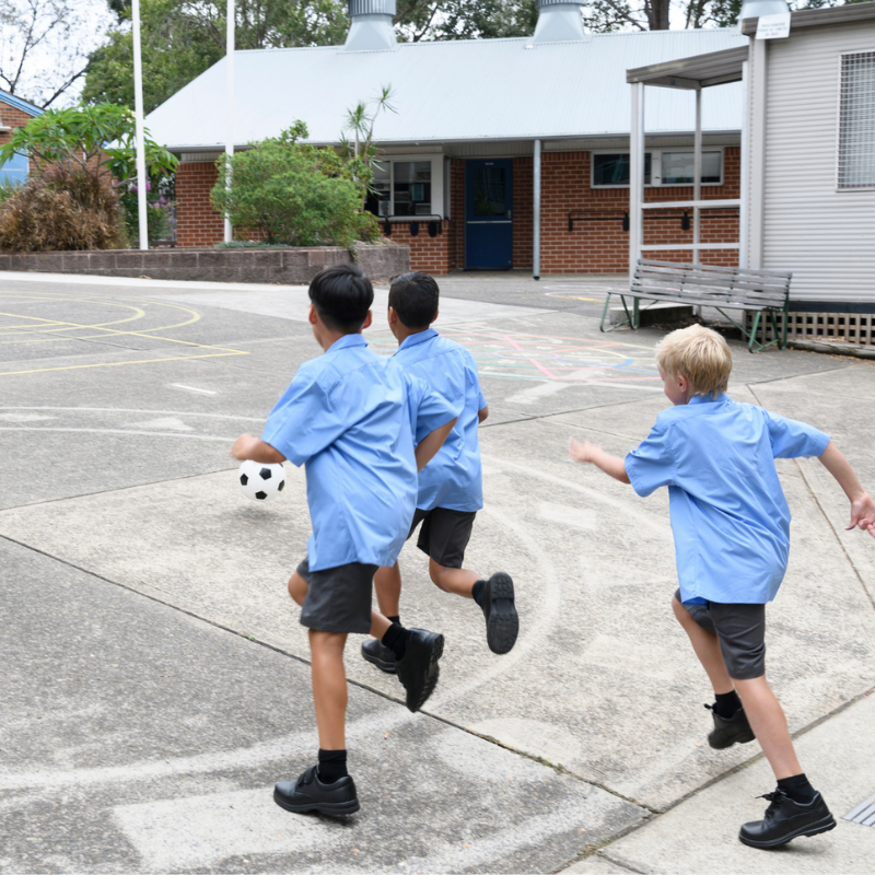 helping disadvantaged students: children playing